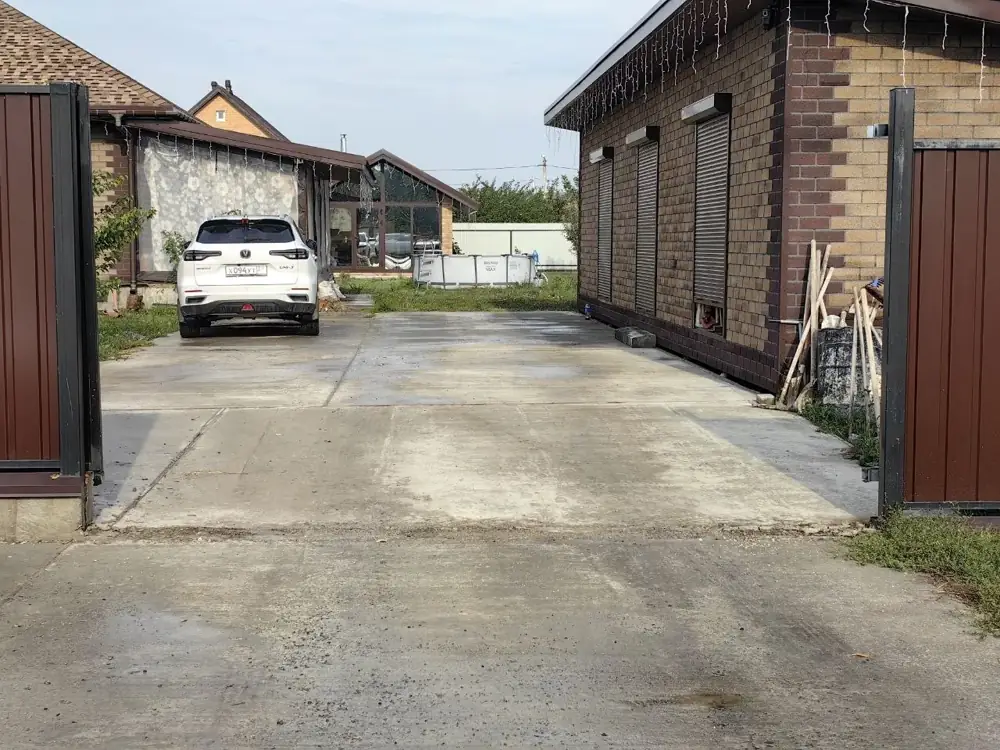 Готовая бетонная въездная площадка